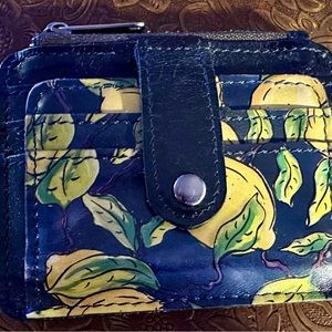 Patricia Nash Limon Lemon cardholder. Gently Used.